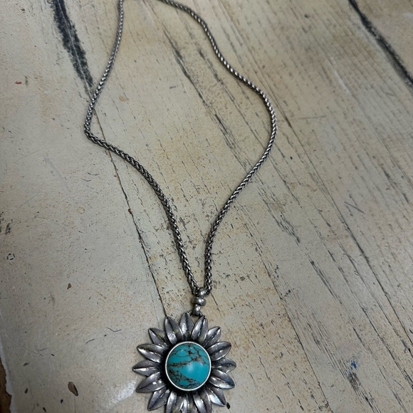 Lucky Brand Turquoise Sunflower Pendant Necklace - Picture 4 of 8